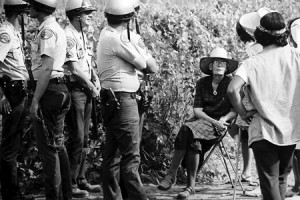 Catholic Worker co-founder Dorothy Day gets arrested for supporting grape workers in California.